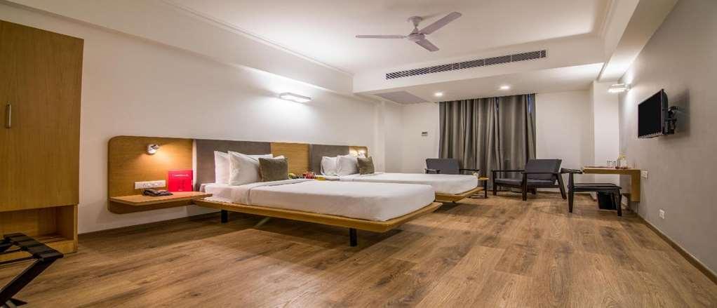 Oyo Townhouse 028 Corporate Suite Noida Ruang foto