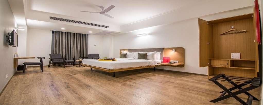 Oyo Townhouse 028 Corporate Suite Noida Ruang foto